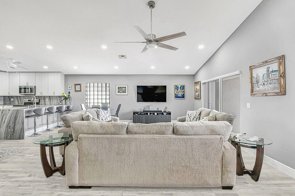 8075 Duomo Circle, Boynton Beach, FL 33472 Photo