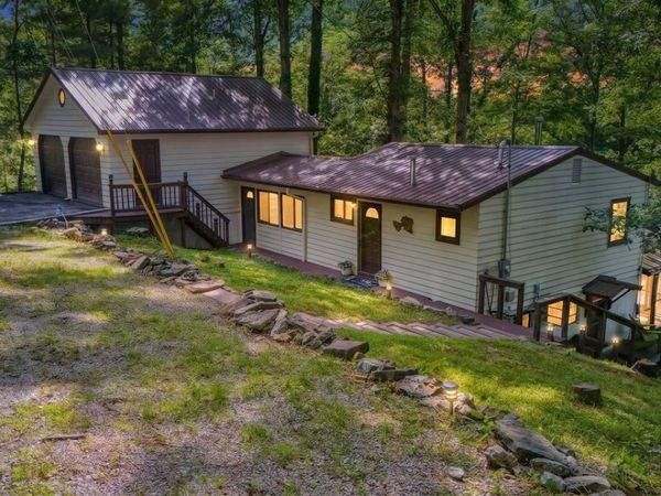 7254 Halibut Drive, Nineveh, IN 46164
