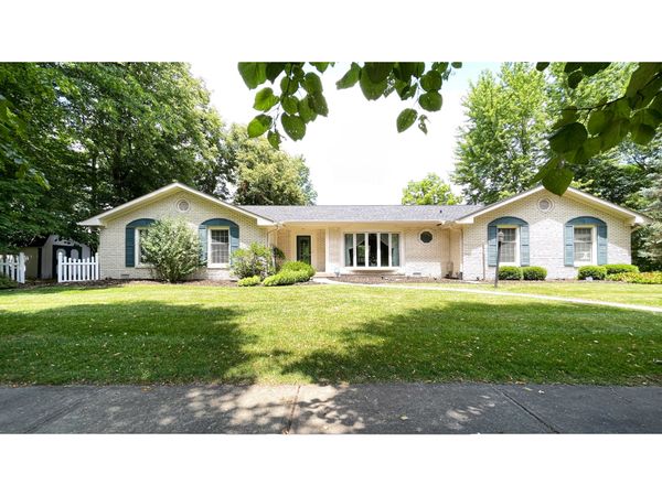 534 Swan Drive, Fortville, IN 46040