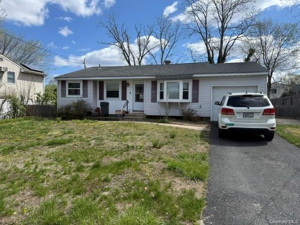 21 Bart Drive , Selden, NY 11784