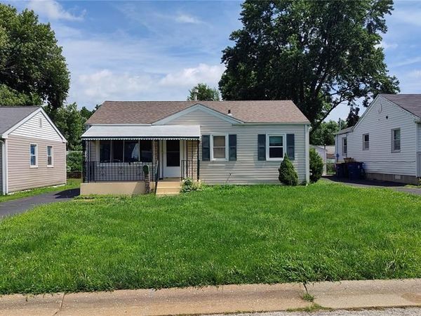 11021 Saint Girard Lane , St Ann, MO 63074