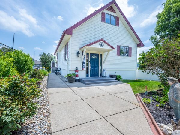 5791 Beech Street, Coloma, MI 49038