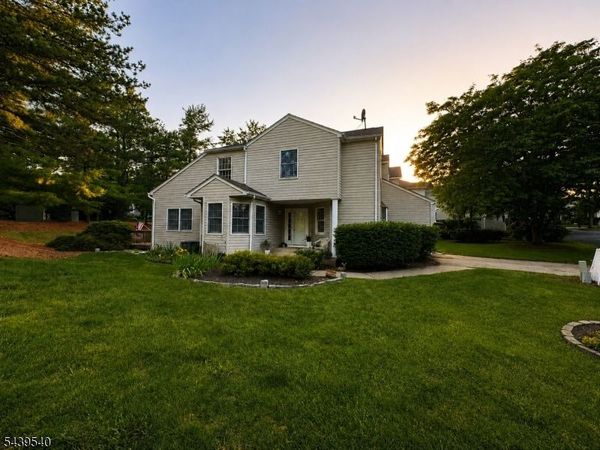 1 Cliffside Ct, Hardyston, NJ 07419