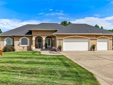 1401 Ann Circle, Excelsior Springs, MO 64024