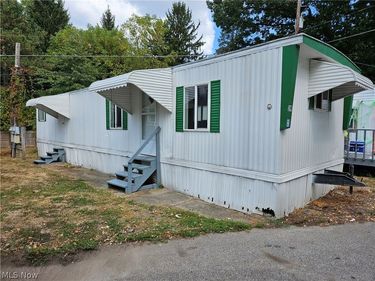 2305 E Waterloo Road, Akron, OH 44312