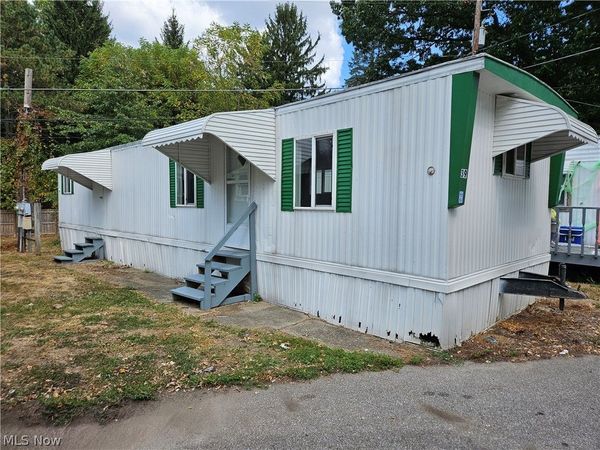 2305 E E. Waterloo Road , Akron, OH 44312