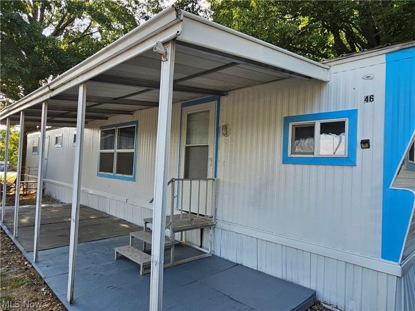 2305 E Waterloo Road , Akron, OH 44312