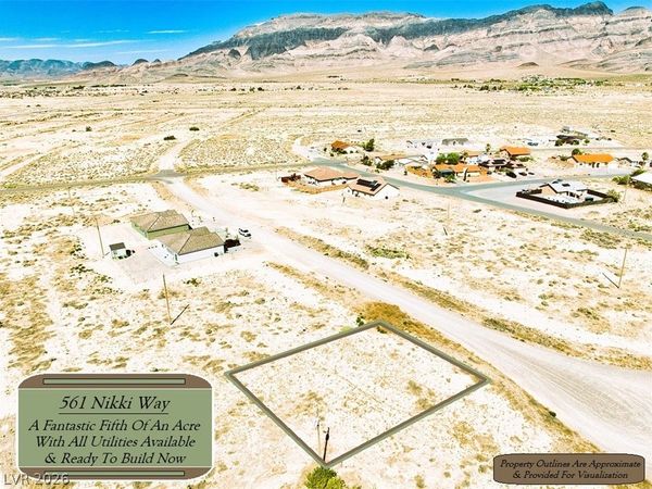 561 W Nikki Way , Pahrump, NV 89060