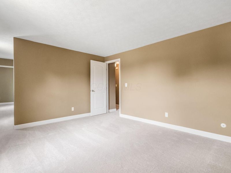 8138 Maugham Drive, Reynoldsburg, OH 43068 Photo 32