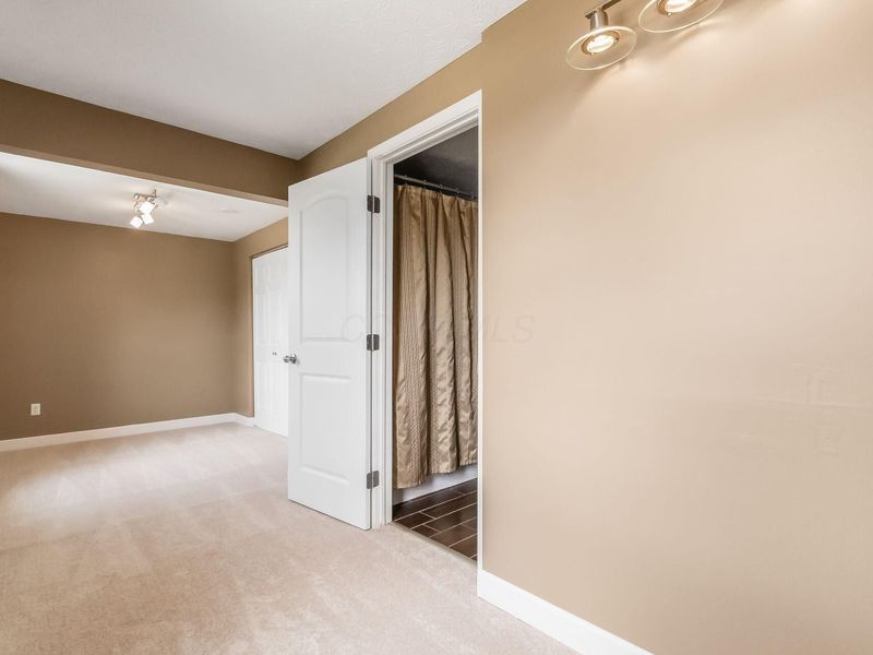 8138 Maugham Drive, Reynoldsburg, OH 43068 Photo 33