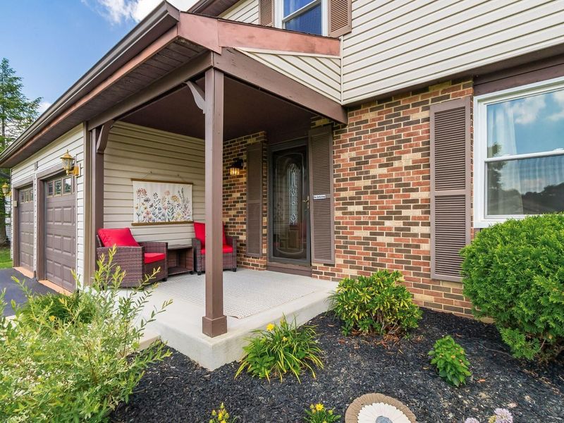 8138 Maugham Drive, Reynoldsburg, OH 43068 Photo 4