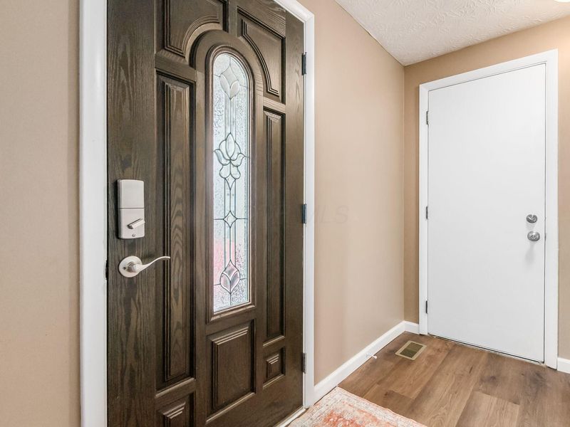 8138 Maugham Drive, Reynoldsburg, OH 43068 Photo 6