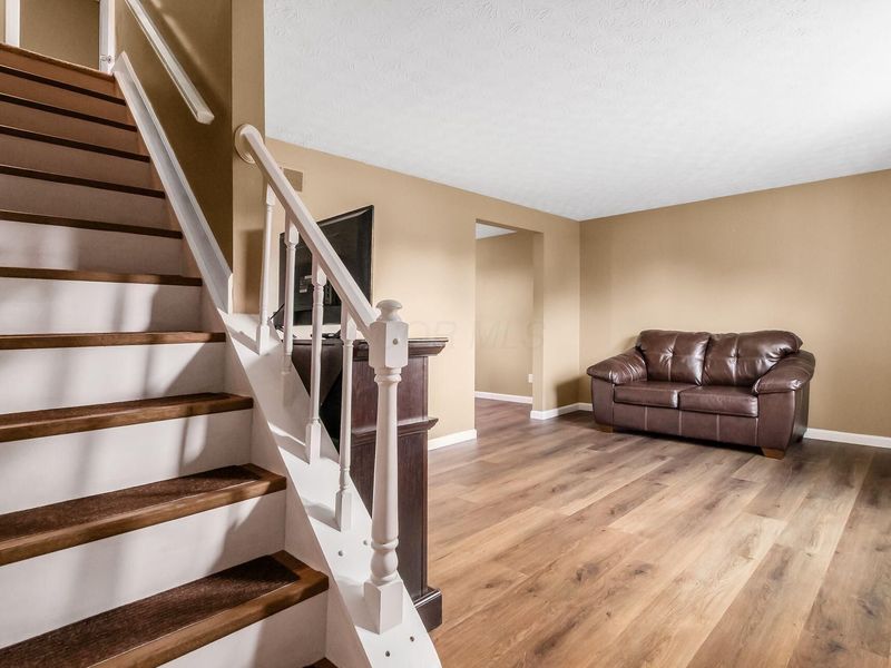 8138 Maugham Drive, Reynoldsburg, OH 43068 Photo 7