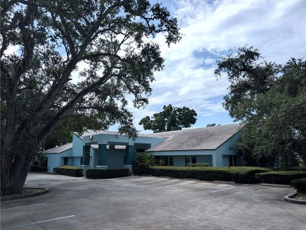 1940 10th Avenue, Vero Beach, FL 32960
