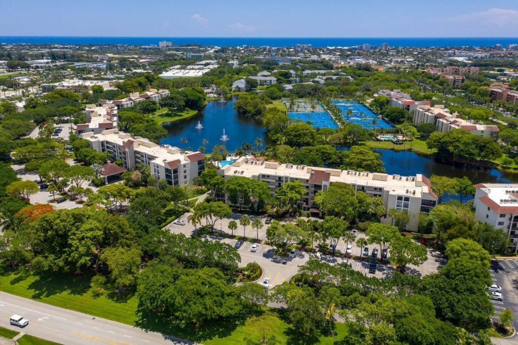 1915 Lavers Circle, Unit E309, Delray Beach, FL 33444 Photo