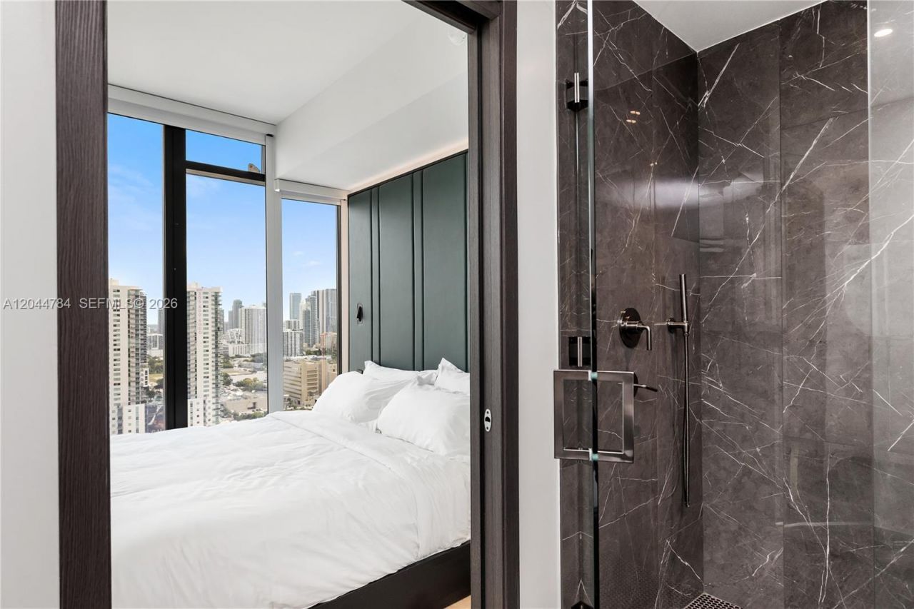 20 NE 11th , Unit 2905, Miami, FL 33132 Photo