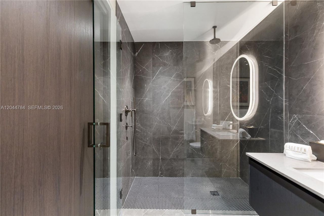 20 NE 11th , Unit 2905, Miami, FL 33132 Photo