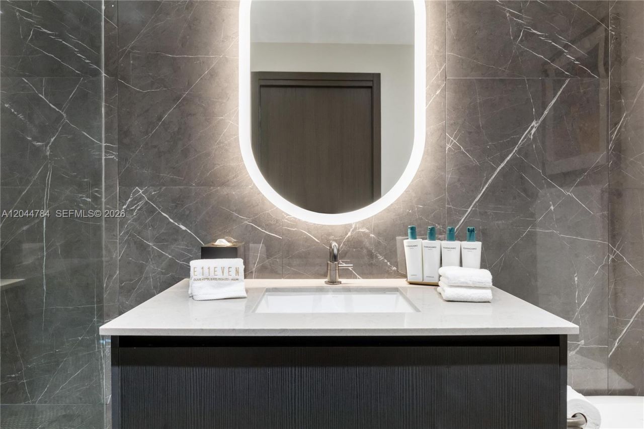 20 NE 11th , Unit 2905, Miami, FL 33132 Photo
