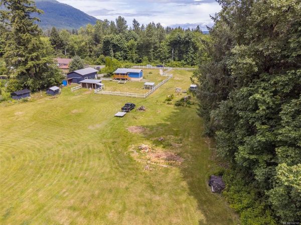 429 Community Rd, Sayward, BC V0P 1R0