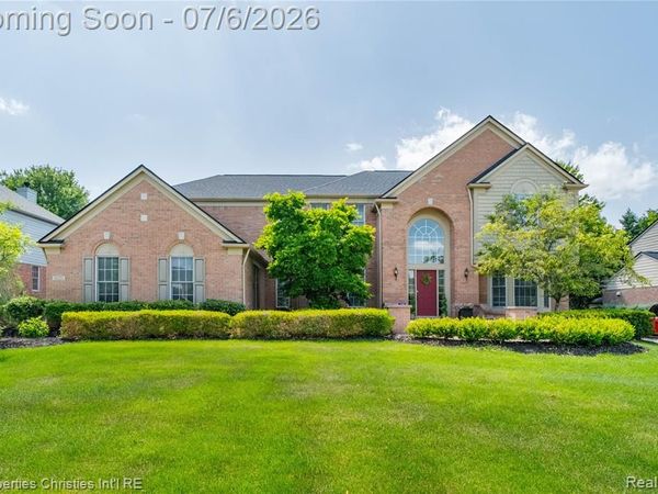 16223 Oak Forest Court, Northville Twp, MI 48168