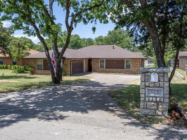 315 Dow Ross Boulevard, Duncanville, TX 75116