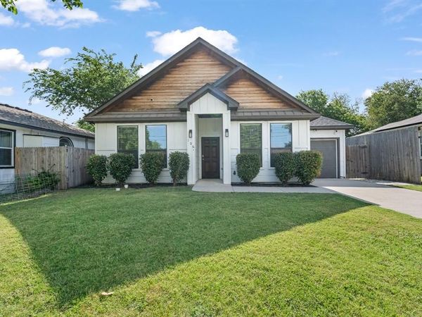 106 1/2 Cook Street, Waxahachie, TX 75165
