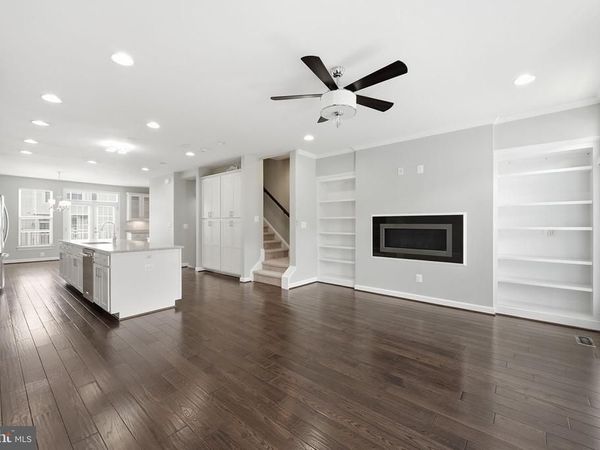 22883 EILEEN SQUARE, STERLING, VA 20166