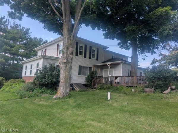 2011 Gordon Road NW, Dover, OH 44622