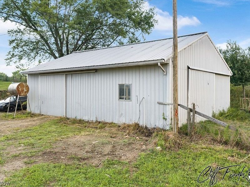 2011 Gordon Road NW, Dover, OH 44622 Photo 12