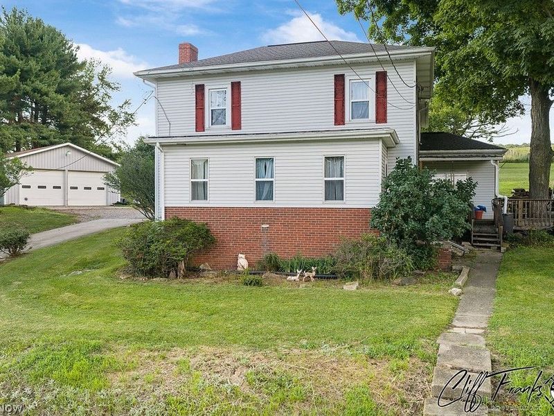 2011 Gordon Road NW, Dover, OH 44622 Photo 2