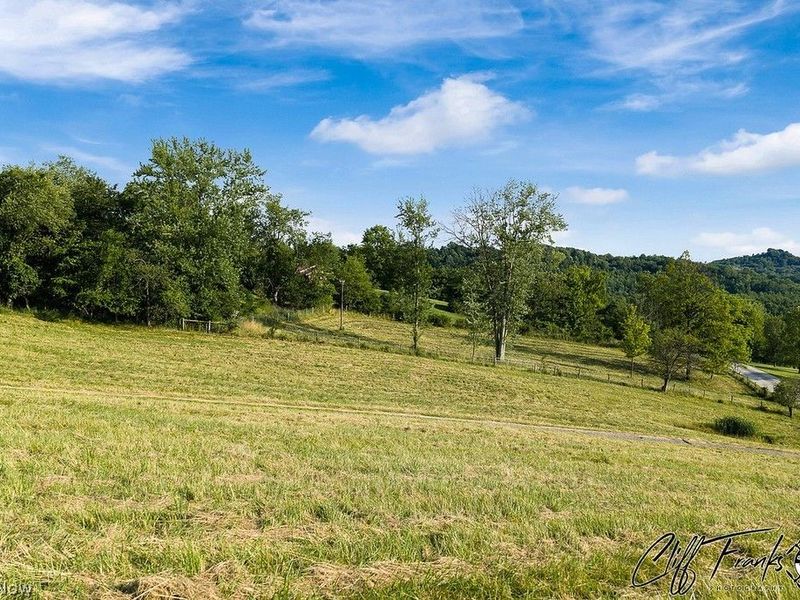 2011 Gordon Road NW, Dover, OH 44622 Photo 24