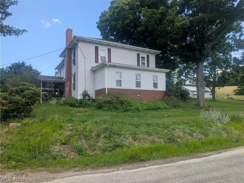 2011 Gordon Road NW, Dover, OH 44622 Photo 3