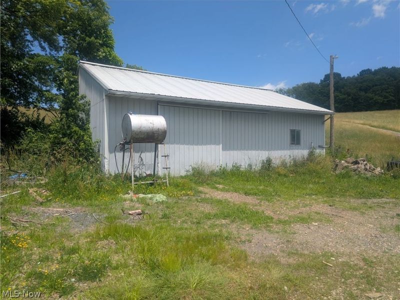 2011 Gordon Road NW, Dover, OH 44622 Photo 9