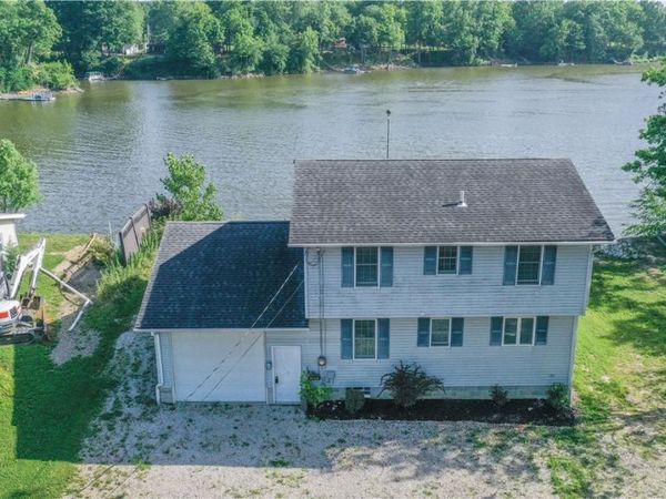 9388 Pearl Drive, North Benton, OH 44449