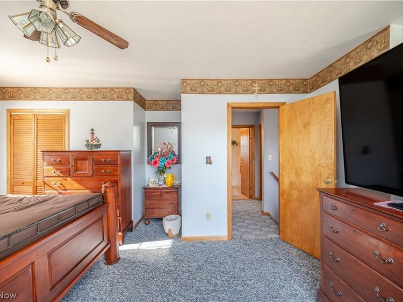 9388 Pearl Drive, North Benton, OH 44449 Photo 17