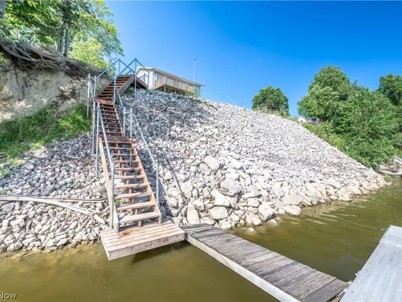 9388 Pearl Drive, North Benton, OH 44449 Photo 30