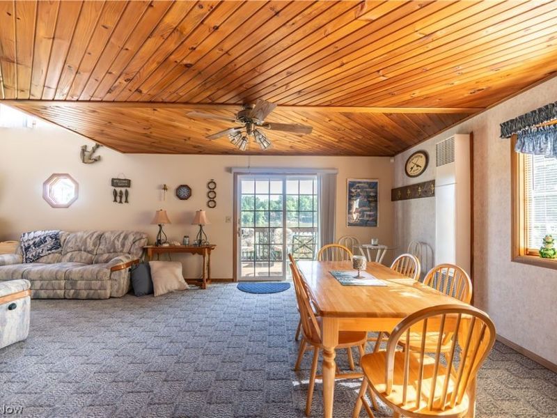 9388 Pearl Drive, North Benton, OH 44449 Photo 8