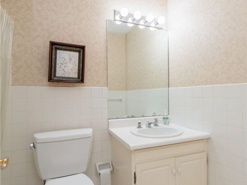 2112 Acacia Park Drive, Unit 511, Lyndhurst, OH 44124 Photo 15