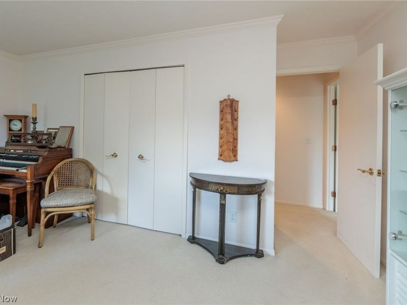 2112 Acacia Park Drive, Unit 511, Lyndhurst, OH 44124 Photo 18