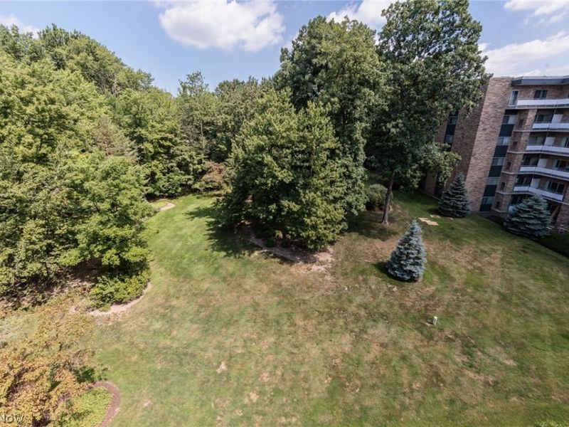2112 Acacia Park Drive, Unit 511, Lyndhurst, OH 44124 Photo 27