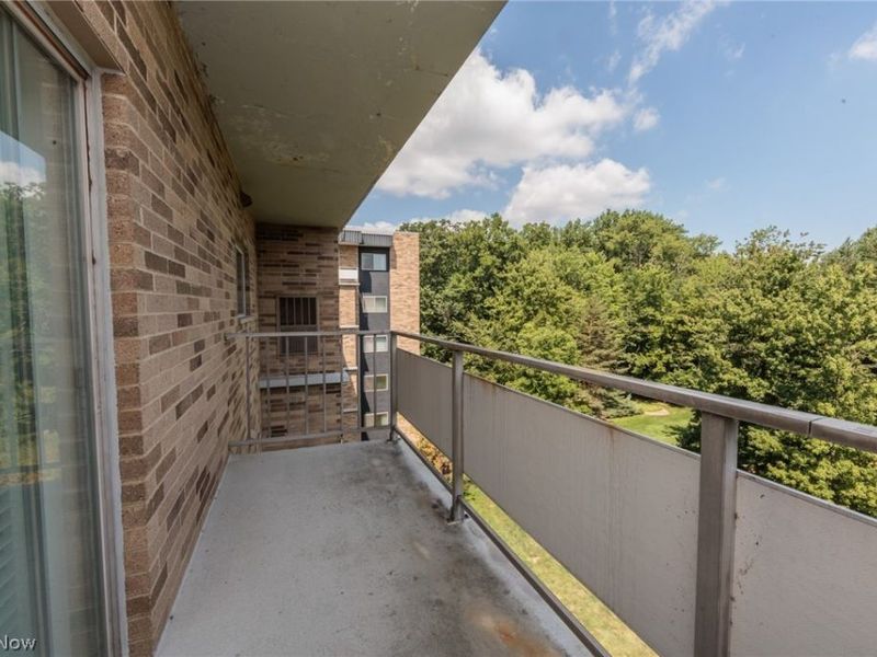2112 Acacia Park Drive, Unit 511, Lyndhurst, OH 44124 Photo 28