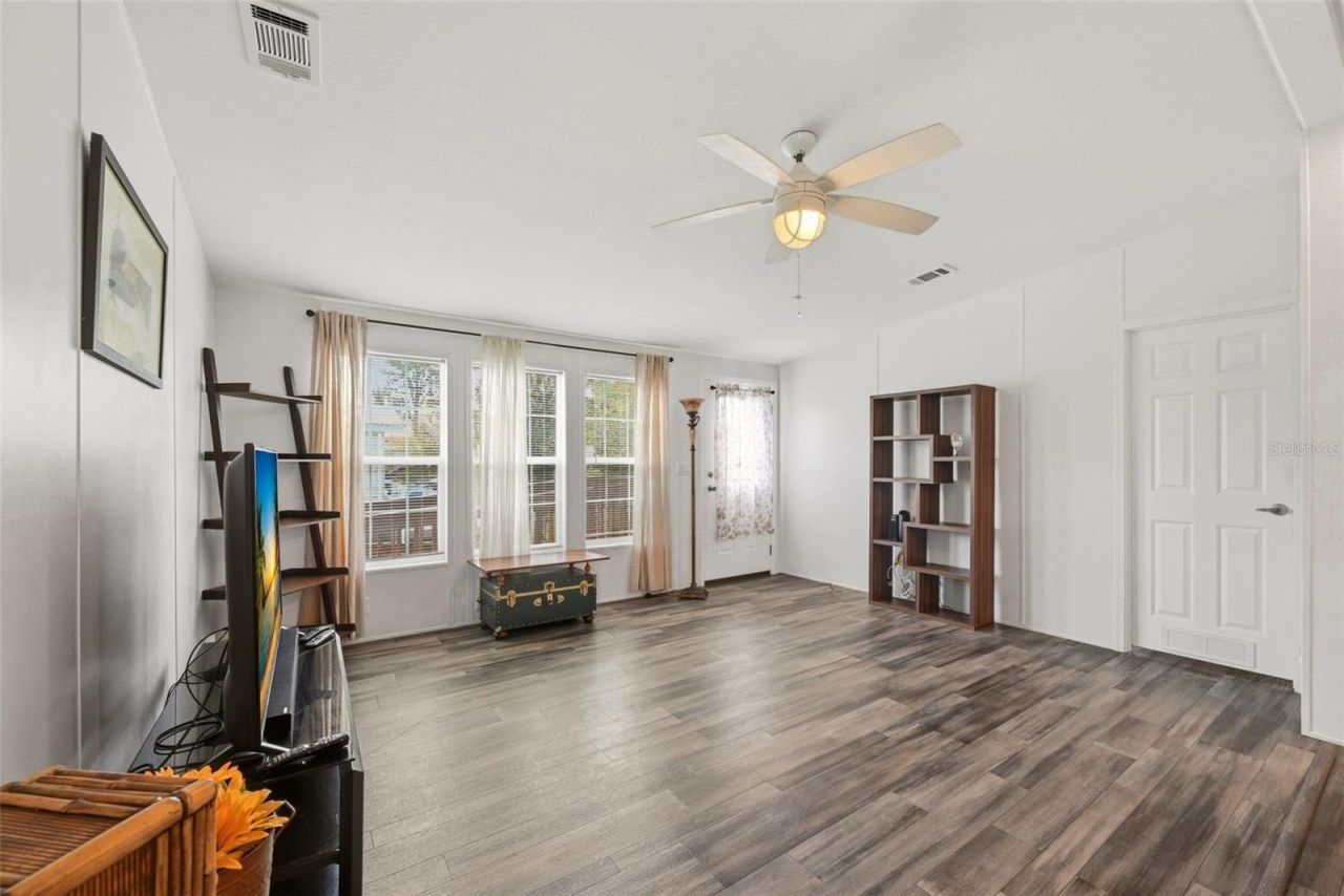 209 Ellsworth Drive , Kissimmee, FL 34758 Photo