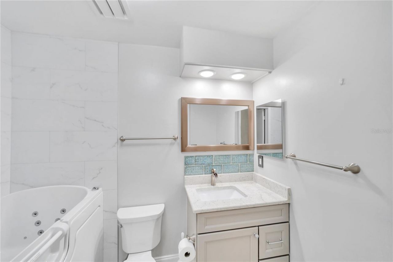 515 Leffingwell Avenue , Unit 116, Ellenton, FL 34222 Photo