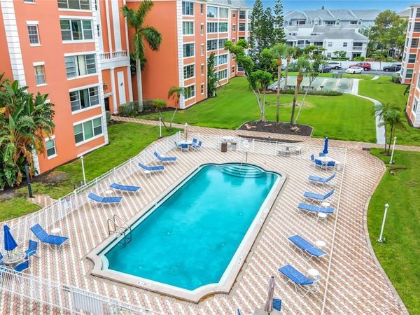1900 68TH STREET N, Unit 301, ST PETERSBURG, FL 33710