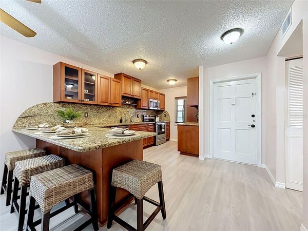 1900 68TH STREET N, Unit 301, ST PETERSBURG, FL 33710