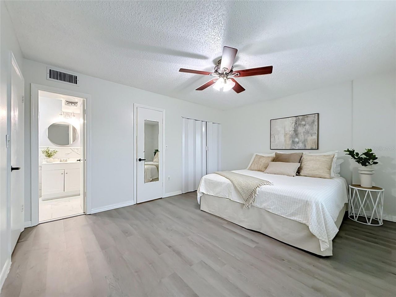 1900 68th Street N, Unit 301, Saint Petersburg, FL 33710 Photo