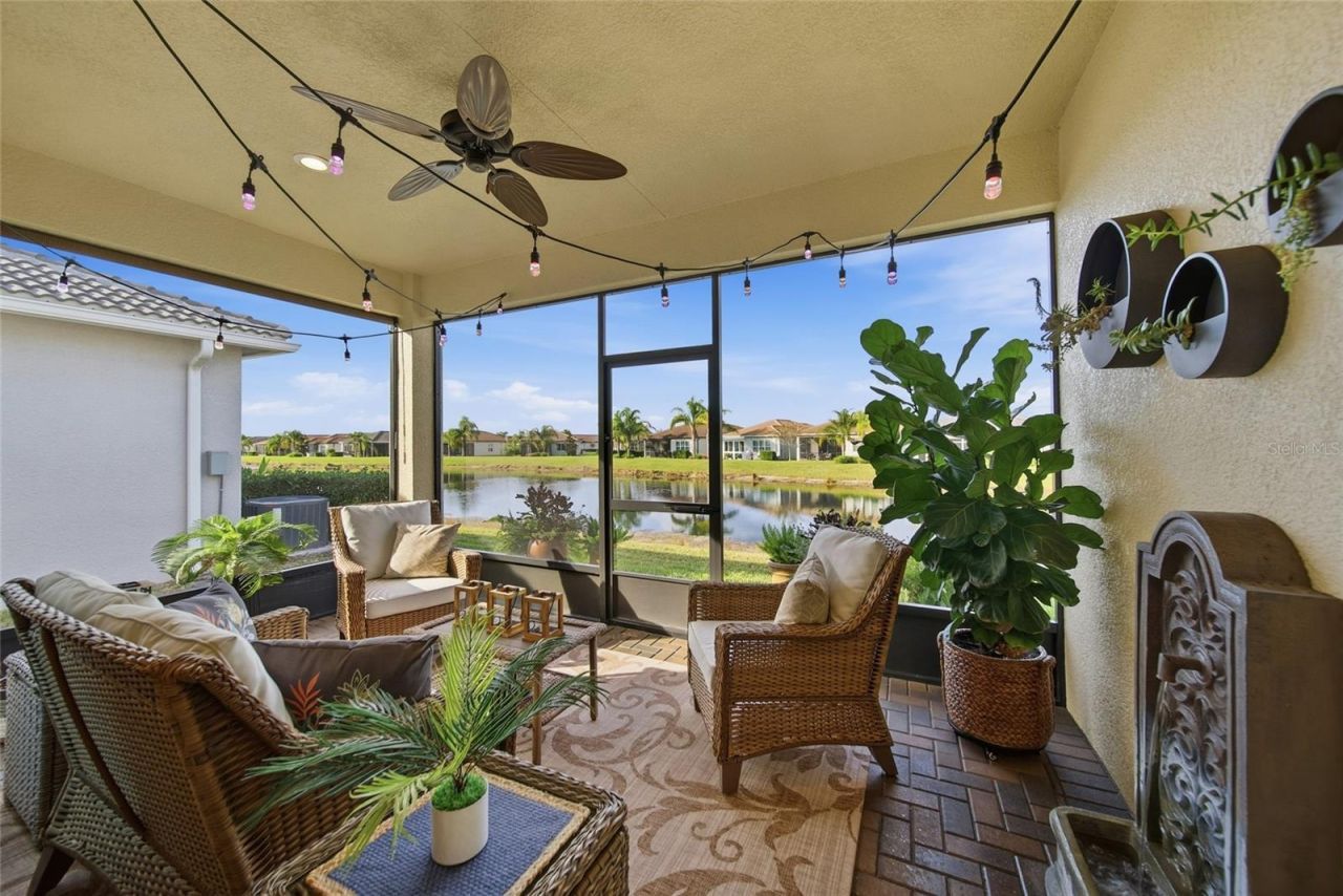 4717 Avila Lakes Drive , Wimauma, FL 33598 Photo
