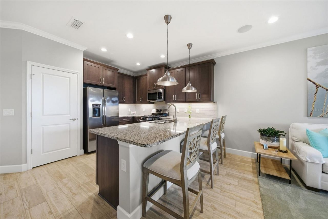 4717 Avila Lakes Drive , Wimauma, FL 33598 Photo