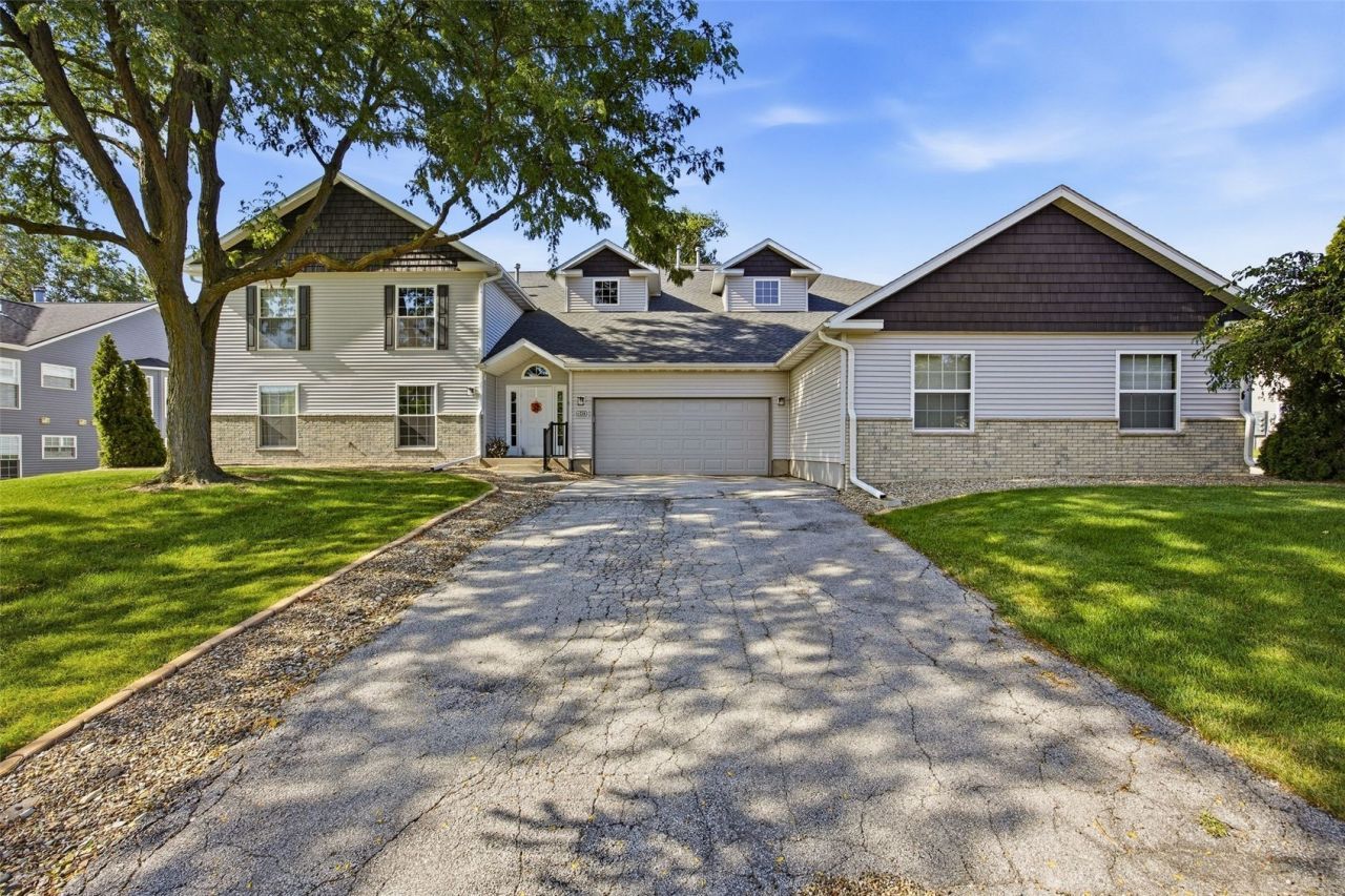 4330 Westchester Drive Ne, Unit A, Cedar Rapids, IA 52402 Main Photo