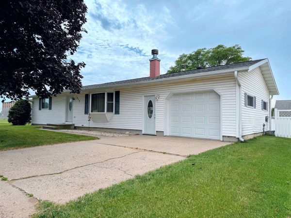1317 S 5th Street, Prairie Du Chien, WI 53821